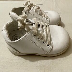 TKS First Step White Leather Toddler Shoes Size‎ 4W Wide Lace Up